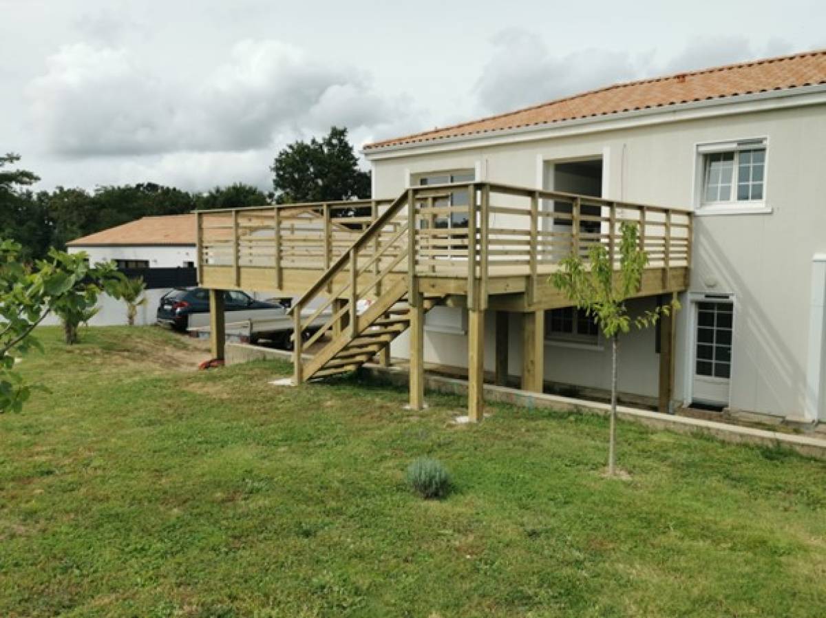 RSBOIS ossature maison avec terrasse pilotti